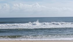 Image: Waves crashing on a beach