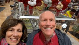 Image: Couple at grocery store salad bar for Valentine's dinner